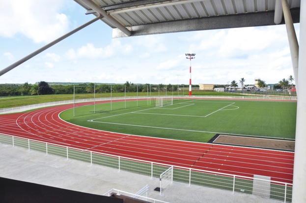 Le Stade de La Roche suspendu jusqu'à nouvel ordre | FCF (Super Ligue et Coupe Calédonie)