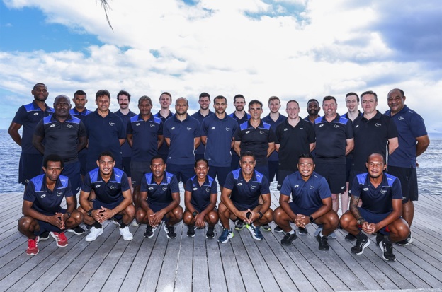 ⚫️🔵 Nos deux ARBITRES ASSISTANTS de NOUVELLE-CALÉDONIE - les frères Alan et Mike CHENOT - ici en présence du corps arbitral océanien officiant à Tahiti pour le Tournoi OFC U-16 (2024) #espritcagou